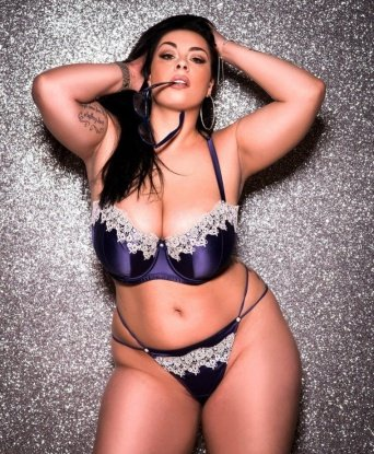 Диночка, 28 лет, 3 размер груди